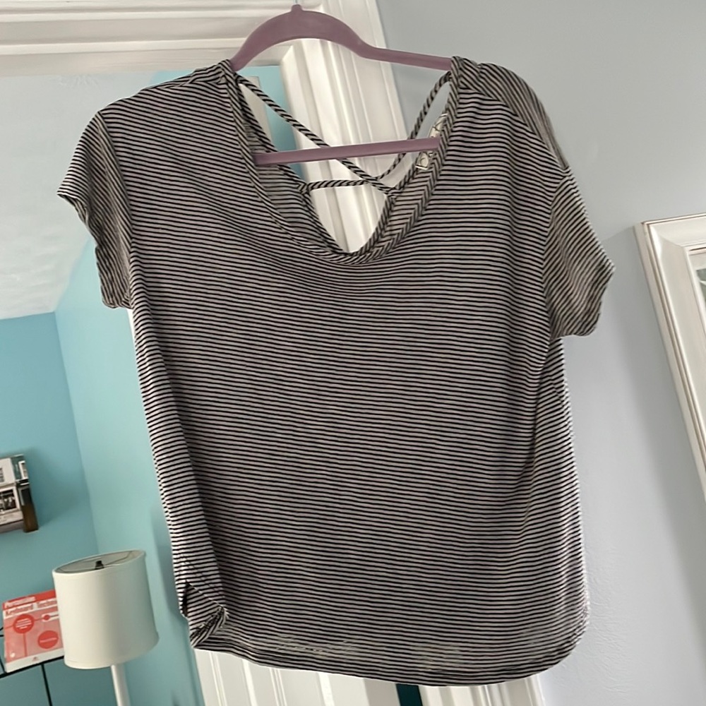 Chloe k black white striped top size small